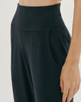 Seamless Relaxed-Fit Sculpting Jogger Pants