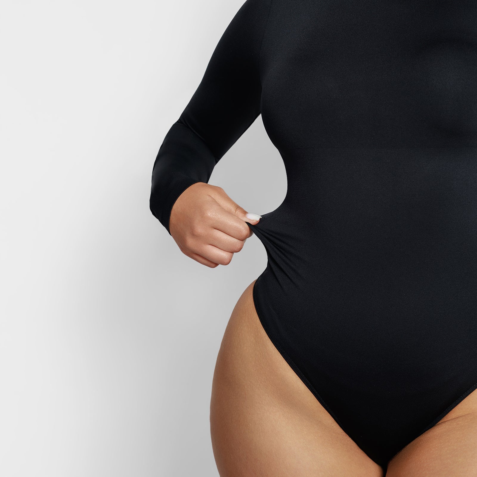 Sara Seamless Long-Sleeve Mock Neck Bodysuit – White Stretch Fit